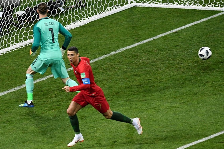 نهاية مباراة البرتغال واسبانيا بالتعادل 3 - 3