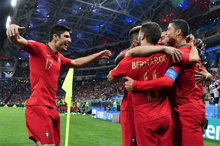 نهاية مباراة البرتغال واسبانيا بالتعادل 3 - 3