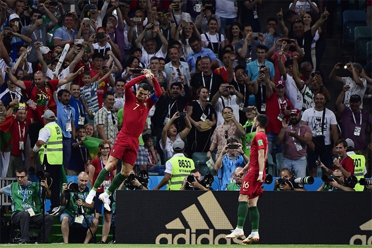 نهاية مباراة البرتغال واسبانيا بالتعادل 3 - 3
