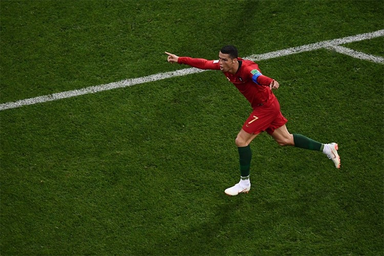 نهاية مباراة البرتغال واسبانيا بالتعادل 3 - 3