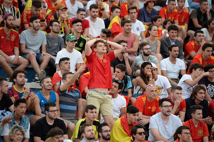 نهاية مباراة البرتغال واسبانيا بالتعادل 3 - 3