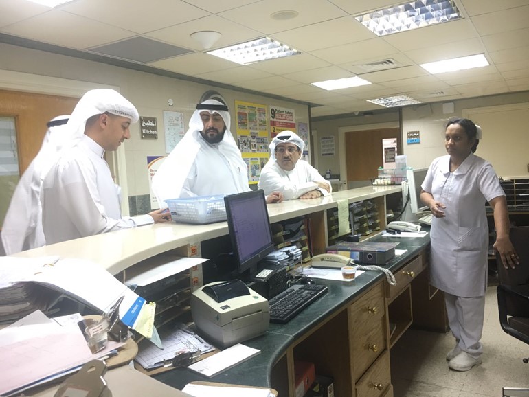 وزير الصحة تفقّد مستشفيي «مبارك» و«الأميري»