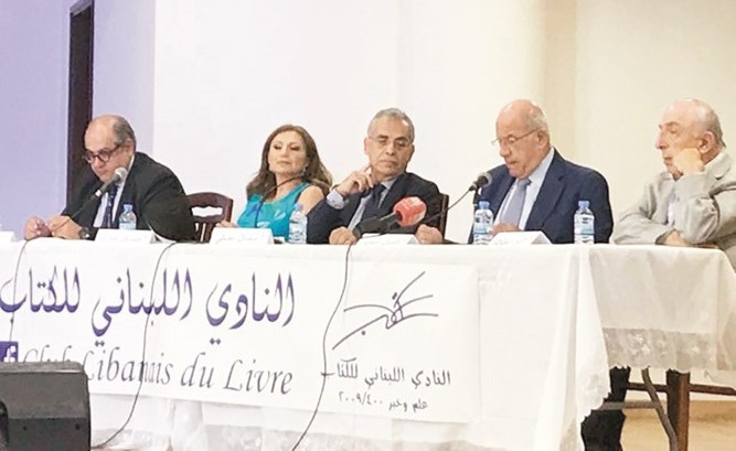 جانب من الندوة عنآفاق وسائل الإعلام الكلاسيكي والتواصل الحديث اي صحافة بديلة؟﻿