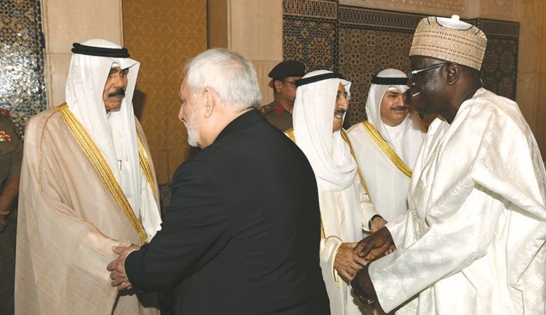 صاحب السمو وسمو ولي العهد يتلقيان التهاني بالعيد﻿