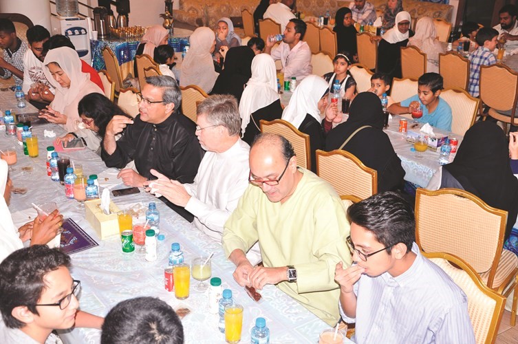 إفطار صائم للجاليات الغربية﻿