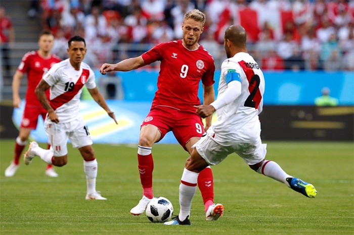 الدنمارك تتغلب على بيرو بهدف نظيف