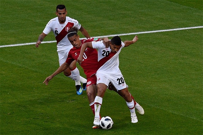 الدنمارك تتغلب على بيرو بهدف نظيف