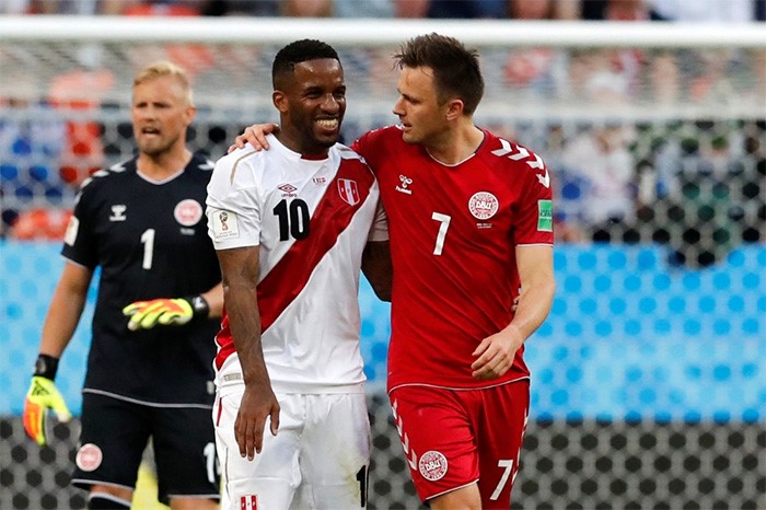 الدنمارك تتغلب على بيرو بهدف نظيف