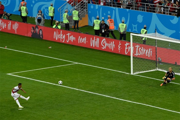 الدنمارك تتغلب على بيرو بهدف نظيف