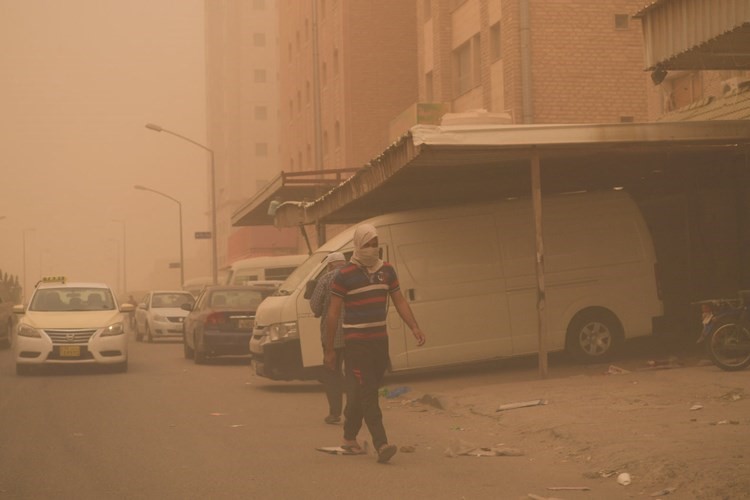  ﻿انخفاض الرؤية في بعض المناطق 	﻿