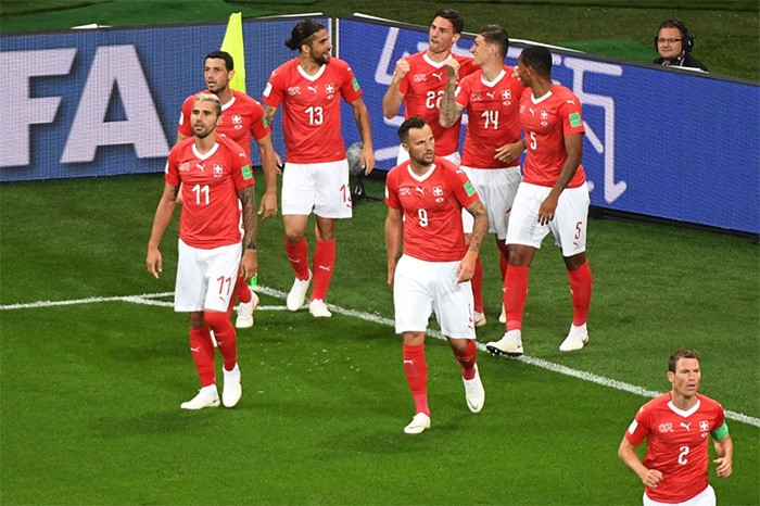 التعادل الإيجابي "سيد الموقف" في مباراة هجومية مثيرة بين البرازيل وسويسرا