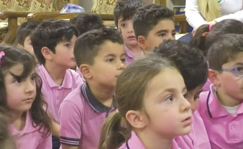 الأطفال في مكتبة أمين سابان﻿