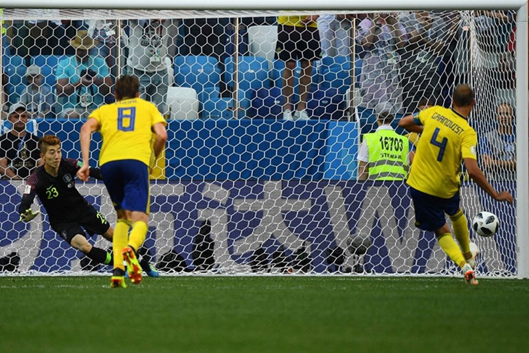 السويد تفتتح مبارياتها في المونديال بالفوز على كوريا الجنوبية بهدف نظيف