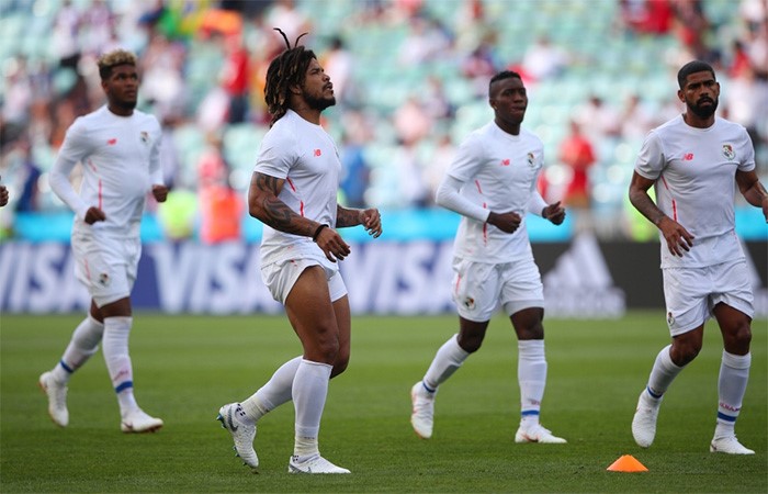 عملية إحماء لاعبي منتخب بنما