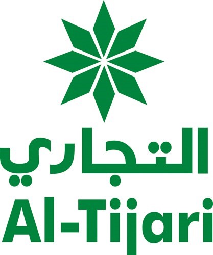 «التجاري» يعايد عمال التنظيف والبناء