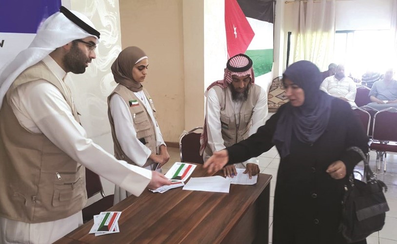 جانب من توزيع المساعدات﻿