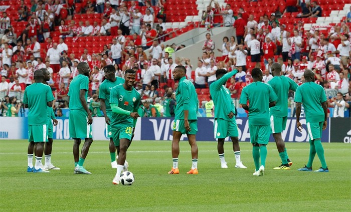 جانب من عملية إحماء المنتخب السنغالي 