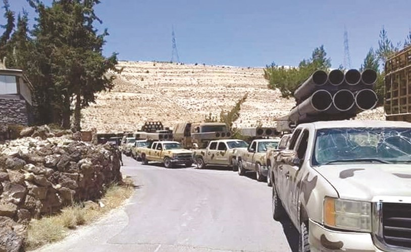 صورة تداولها ناشطون لآليات عسكرية تابعة للنظام في طريقها إلى درعا	(انترنت)﻿