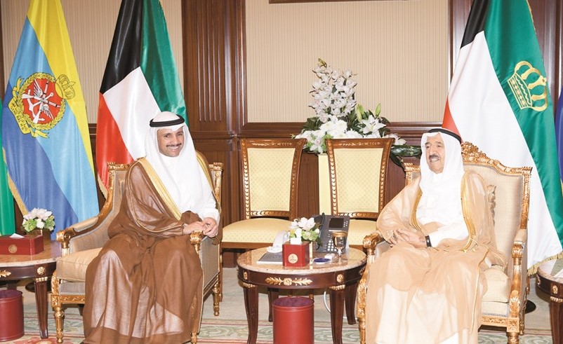 صاحب السمو الأمير الشيخ صباح الأحمد خلال لقائه رئيس مجلس الأمة مرزوق الغانم	﻿