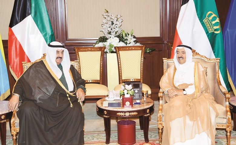 صاحب السمو الأمير الشيخ صباح الأحمد مستقبلا سمو الشيخ ناصر المحمد ﻿