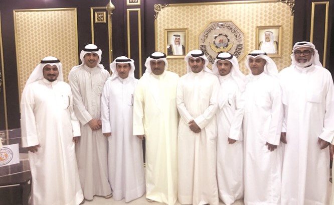 صورة جماعية لأعضاء مجلس الإدارة-(زين علام)﻿