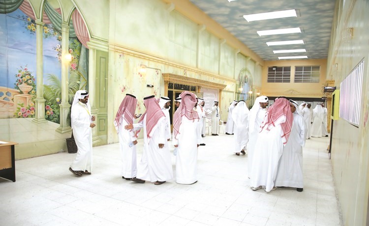 عدد من المشاركين في انتخابات جمعية الفنطاس 	-(عادل سلامة)﻿