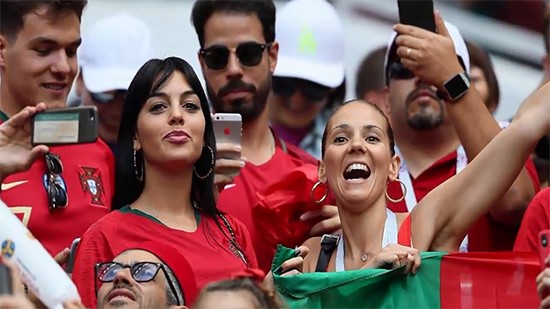 هل تقدم رونالدو لخطبة صديقته قبيل مباراته مع المغرب؟