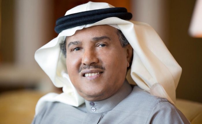 بالفيديو.. محمد عبده يوجه رسالة لـ الشباب:"كنا نُسرع و"نهايط" وكفؤاً لبعض ..أما اليوم "فرفقاً بالقوارير"