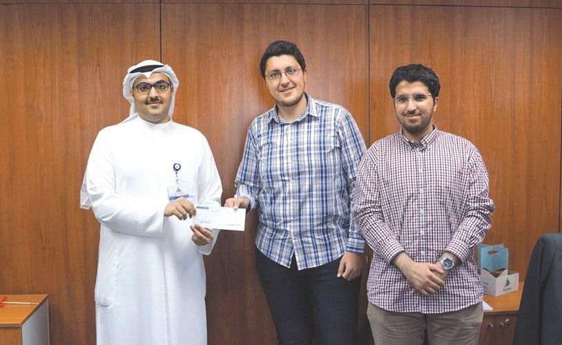 دعم مادي من KIB لطلبة معرض التصميم الهندسي ﻿