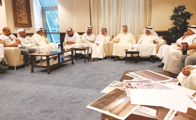 جانب من اجتماع أهالي الخيران في المؤسسة العامة للرعاية السكنية﻿