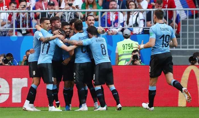 الأوروغواي تتصدر المجموعة الأولى بعد تغلبها على روسيا بثلاثية نظيفة