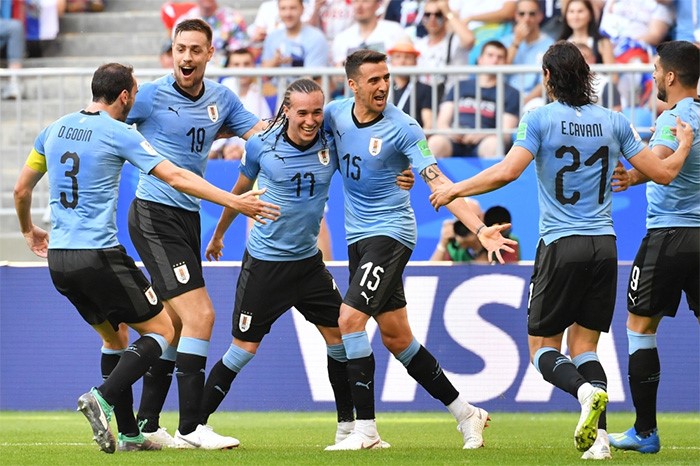 الأوروغواي تتصدر المجموعة الأولى بعد تغلبها على روسيا بثلاثية نظيفة