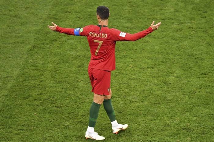 البرتغال يتأهل لدور الـ 16 بعد تعادله الإيجابي مع إيران