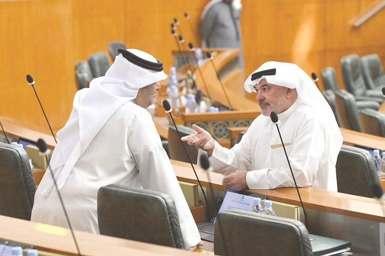 صالح عاشور ومبارك الحجرف﻿