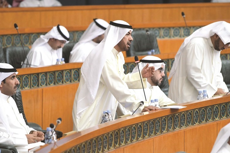 علي الدقباسي﻿