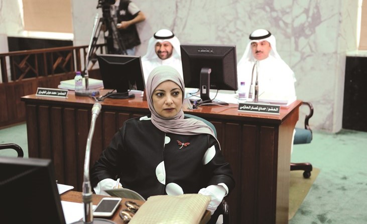 مها البغلي وحمدي العازميومحمد المطيري ﻿