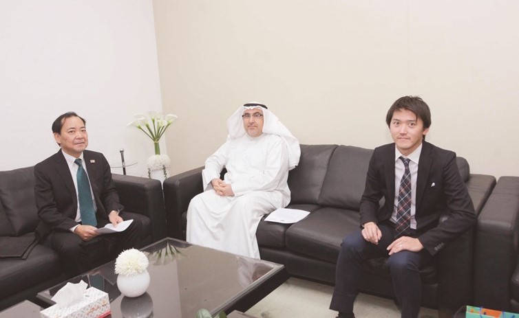 وكيل وزارة العدل للشؤون القانونية مستقبلا سفير اليابان﻿