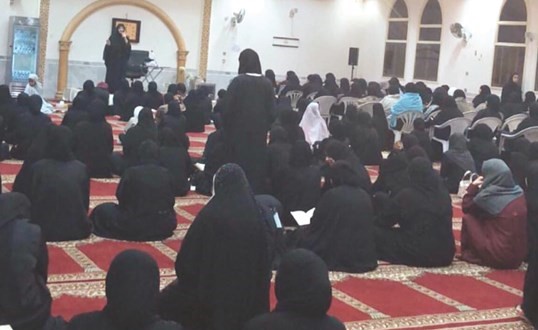 التوعية والتثقيف للمصليات النسائية لتعزيز المواطنة الصالحة ﻿