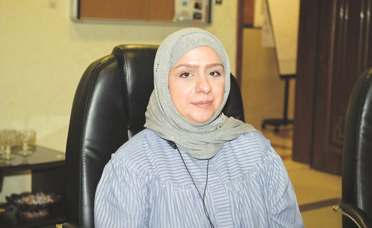 خلود دشتي﻿