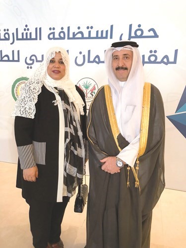 القنصل ذياب الرشيدي مع الزميلة هناء السيد﻿