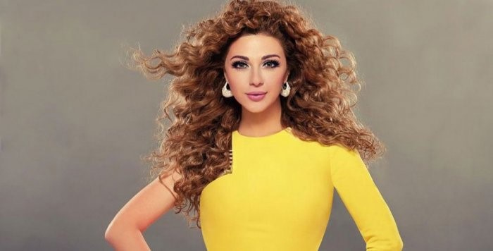 ميريام فارس تقلق جمهورها على صحتها