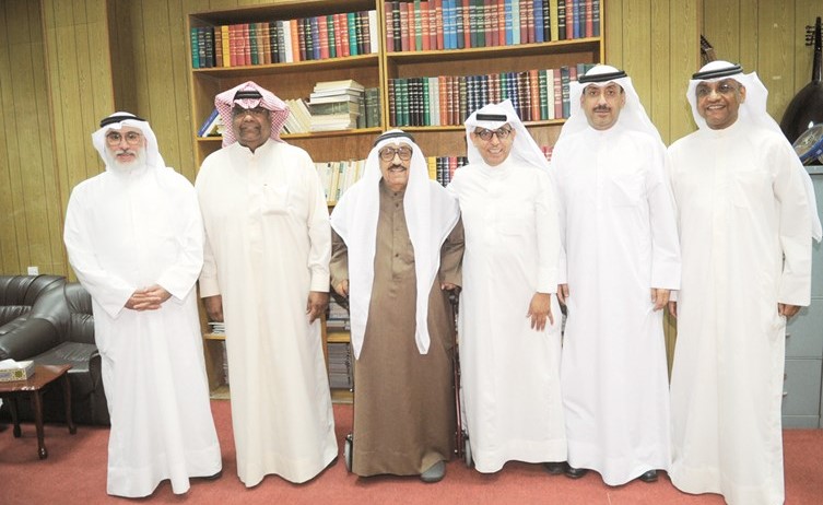 شادي الخليج متوسطا أعضاء مجلس الإدارة الجديد﻿