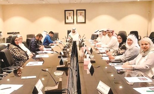جانب من اجتماع اللجنة التنفيذية لترشيد استهلاك الكهرباء والماء﻿