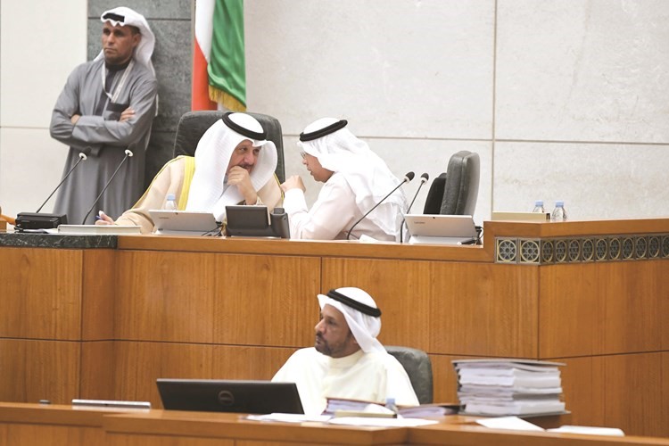 الشيخ خالد الجراح وعيسى الكندري ﻿