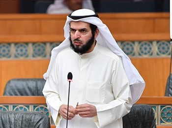 عادل الدمخي
