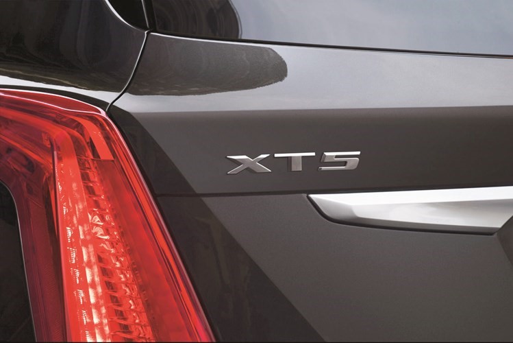 كاديلاك 2018 XT5  رشيقة.. متطورة.. وغنية بالتقنيات