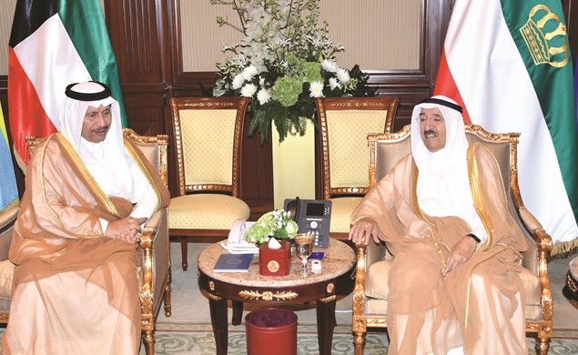 صاحب السمو الأمير الشيخ صباح الأحمد مستقبلا سمو الشيخ جابر المبارك﻿