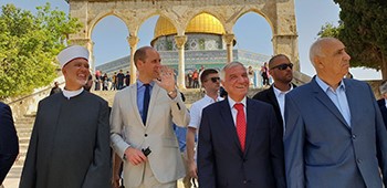 الأمير وليام يزور الأماكن المقدسة في مدينة القدس