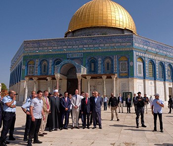 الأمير وليام يزور الأماكن المقدسة في مدينة القدس