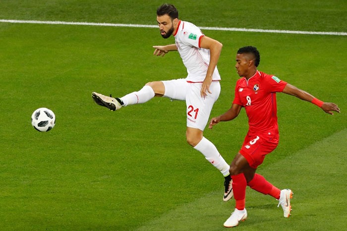 لاعب تونس وهبي خزري يسجل الهدف الثاني في مرمى بنما